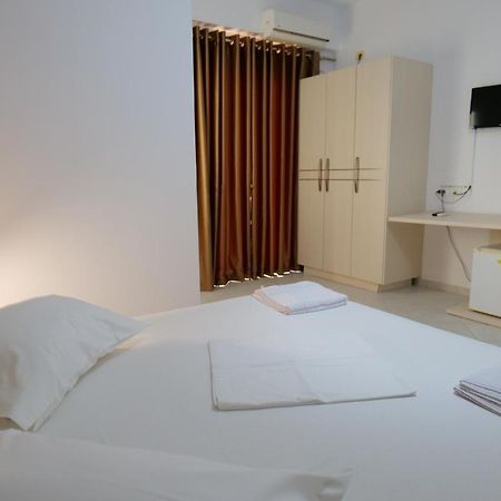 Saranda Inn Rooms & Apartments Экстерьер фото