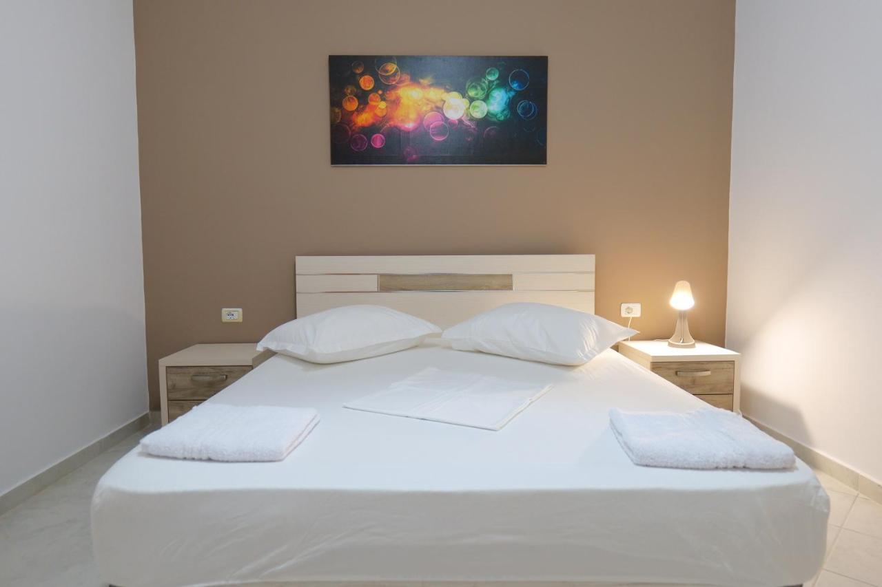 Saranda Inn Rooms & Apartments Экстерьер фото