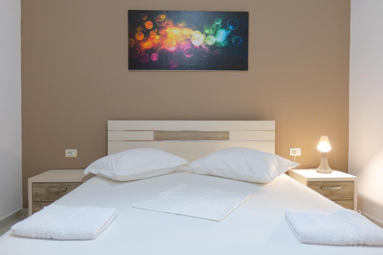 Saranda Inn Rooms & Apartments Экстерьер фото