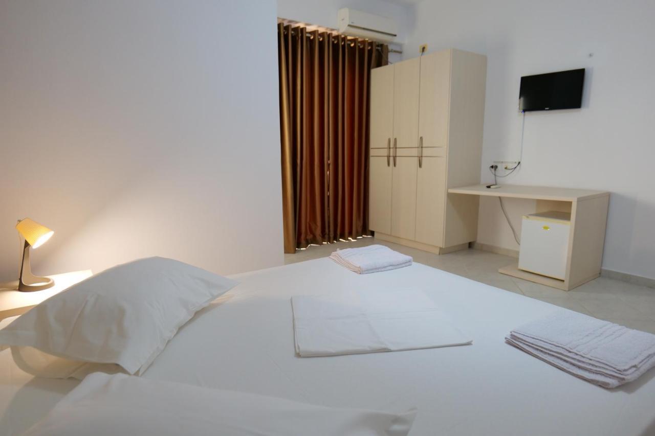 Saranda Inn Rooms & Apartments Экстерьер фото