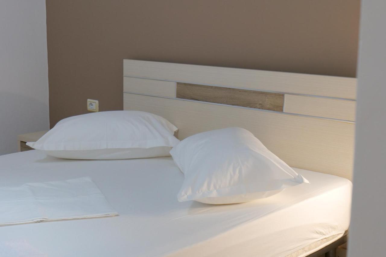 Saranda Inn Rooms & Apartments Экстерьер фото